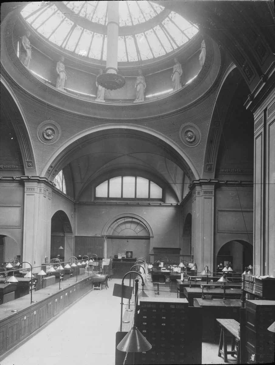 Skioptikonbild. Arkitektoniskt motiv från Bank of England, arkitekten John Soanes byggnad som revs under 1920-talet.