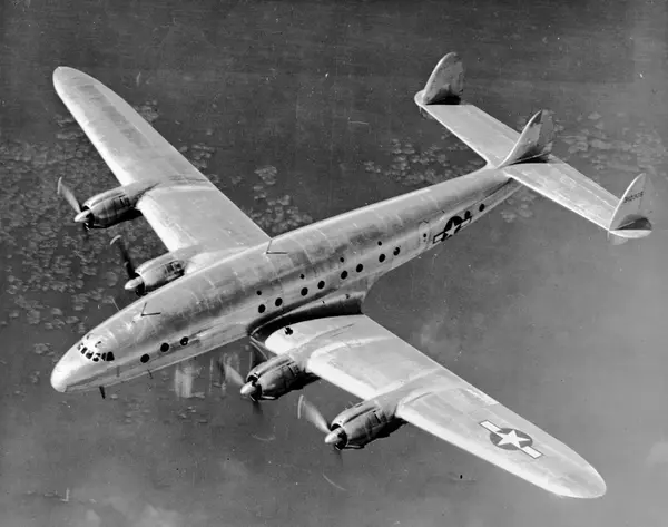 Lockheed L-1049 Super Constellation - Tekniska Museet / DigitaltMuseum