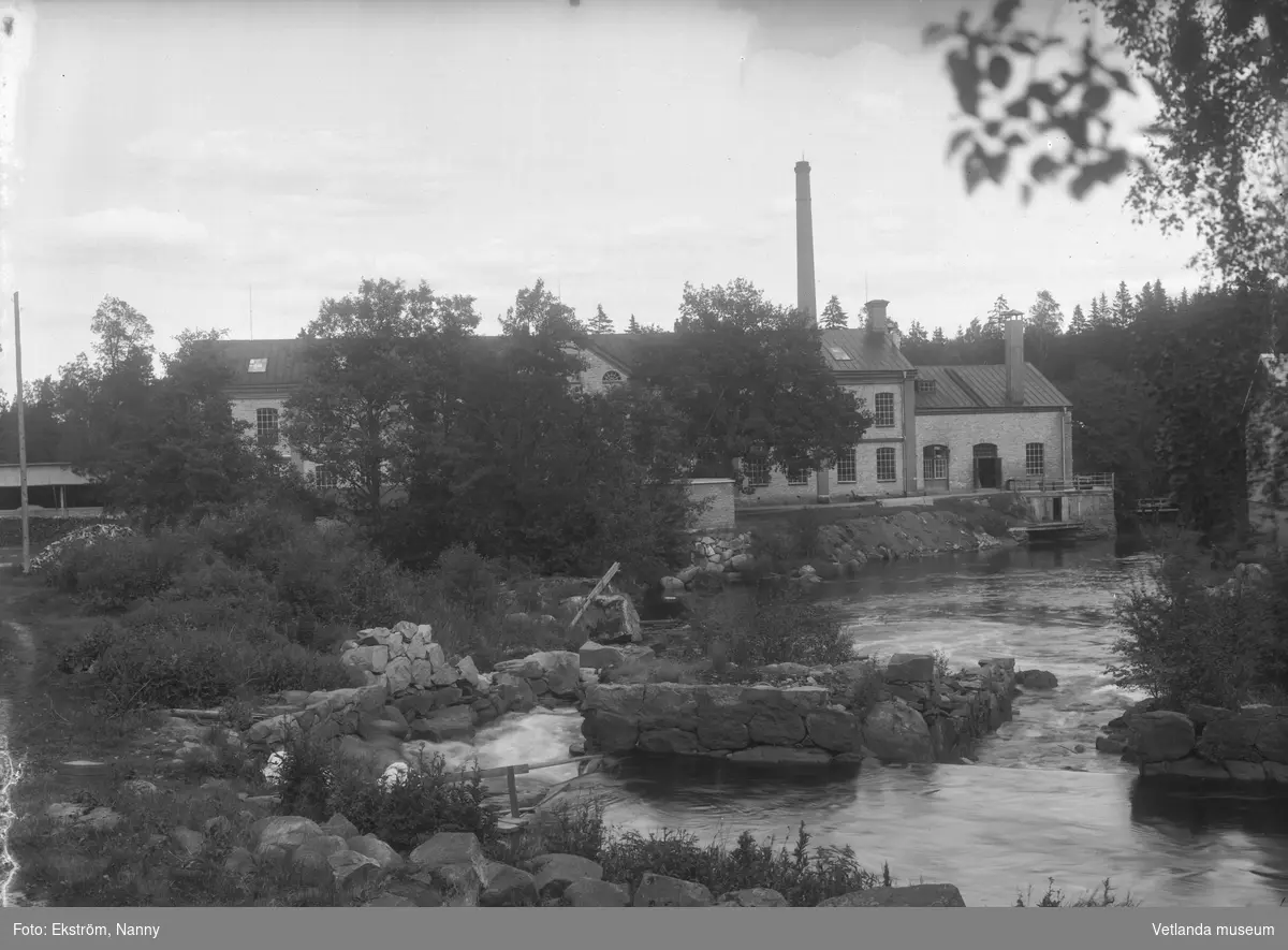 Vetlanda Ullspinneri i Sjunnen cikra år 1900.