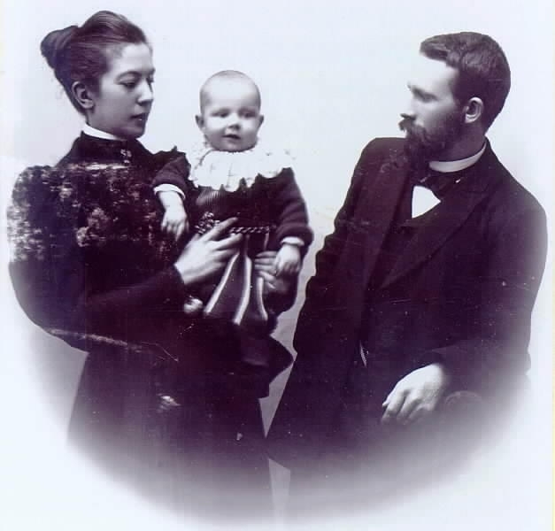 Carl, Signhild och sonen Gunnar Wahlberg.