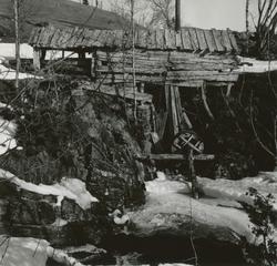 Dokumentasjonsbilder av den gamle Eikremssaga ved Eikremselv