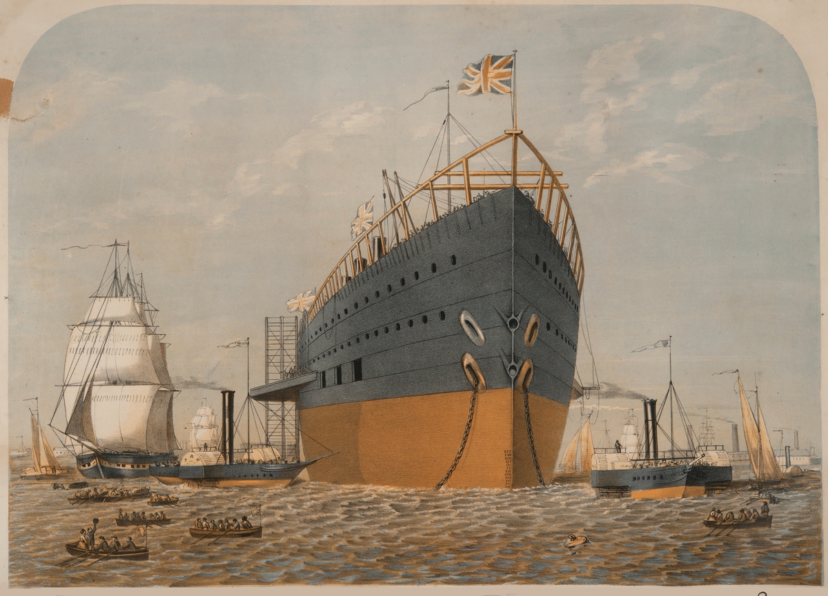 Lithografi i färger under glas. Ångfartyget Great Eastern under utrustning, sedd förifrån, omgivet av bogser- och roddbåtar.