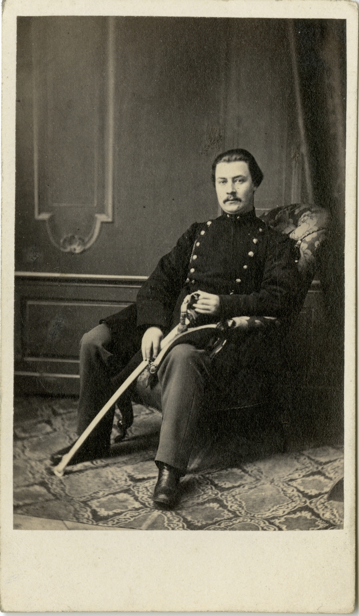 Porträtt av Holsten Friberg, löjtnant vid Södermanlands regemente I 10.