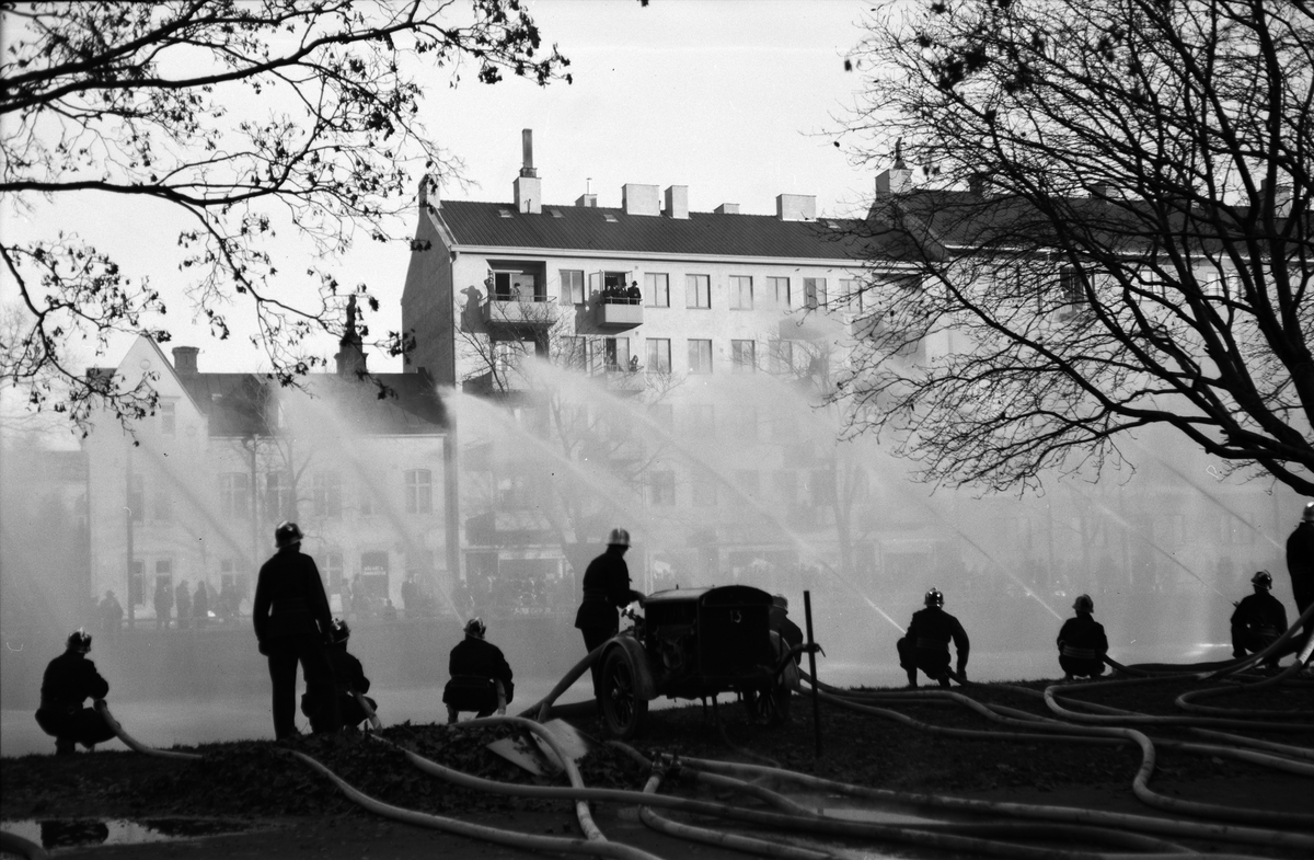 Brandövning vid brandskyddsutställning, Uppsala 1945