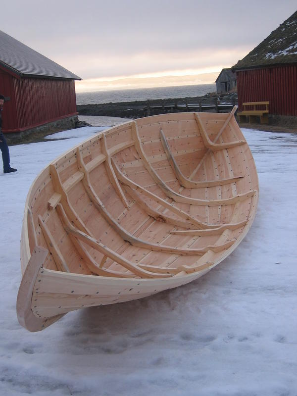 Det er tydelig slektskap, men også stor variasjon, blandt de norske tradisjonsbåtene nord for Stadt. (Foto/Photo)