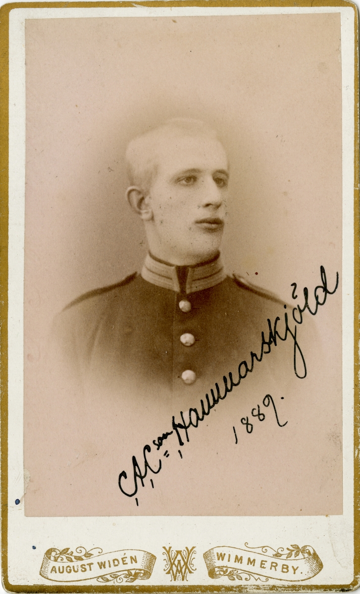 Porträtt av Carl Arvid Carlsson Hammarskjöld, underlöjtnant vid Kalmar regemente I 21.
