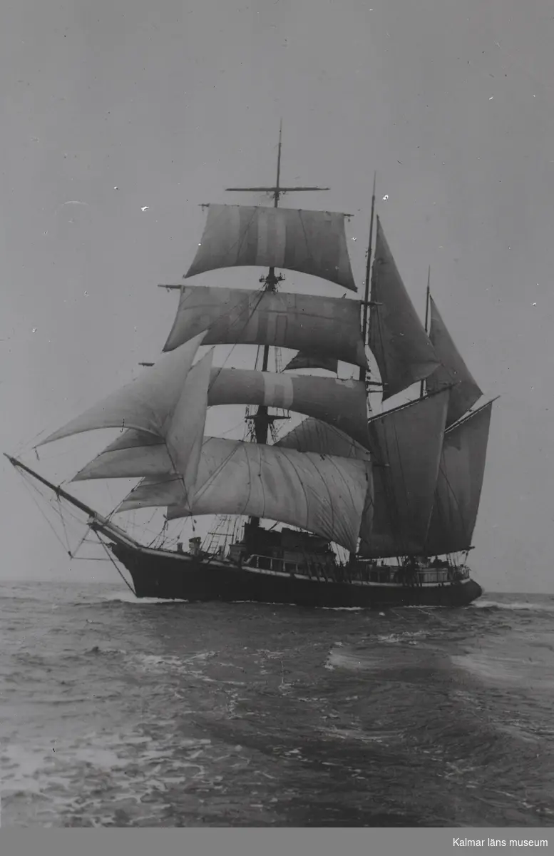 Segelfartyg Rolf av västervik (1919) 300 ton.