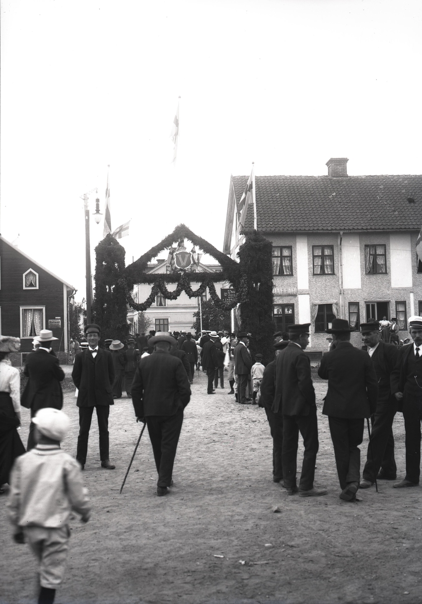 Nybro, äreport vid kungabesök 1910.