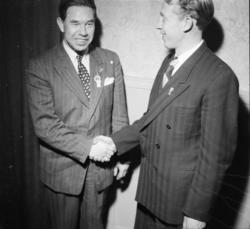 Vardens arkiv. "Medaljedryss i Ballklubbens skigruppe (slalo