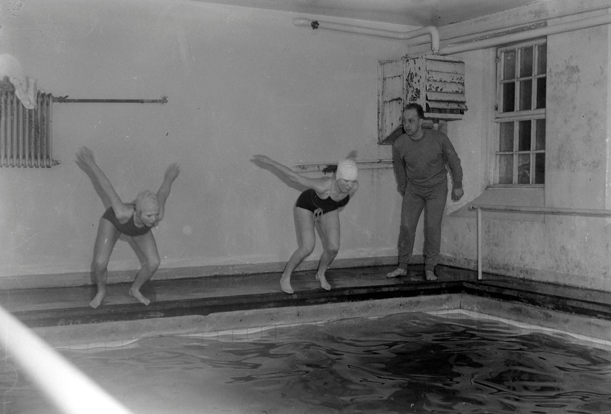 Svømmestevne på Singsaker skole, 5.april 1952