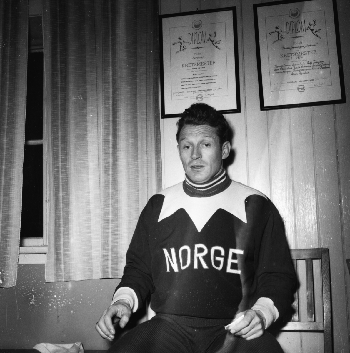 Vardens arkiv. "Skøyteløp på Herkules"  25.02.1954
