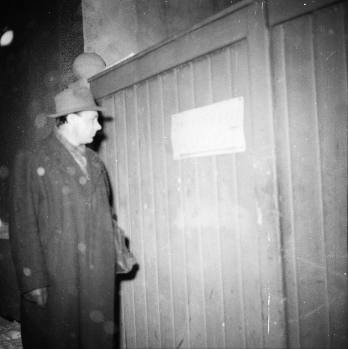 Vardens arkiv. "Skøyteløpet avlyst på Herkules"  23.02.1954