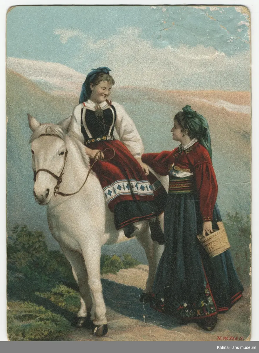 En ung kvinna i folkdräkt sitter damsadel på en vit häst. Hon hälsar på en annan kvinna, som står på marken, klädd i provinciell klädsel. Diffust alplandskap i bakgrunden.