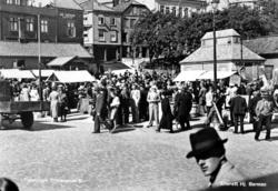 Fra Fisketorget. Tomten for det nye rådhuset. Fra venstre; d