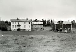 Foto fra et gårdbruk ukjent hvor, men trolig en plass i Møre