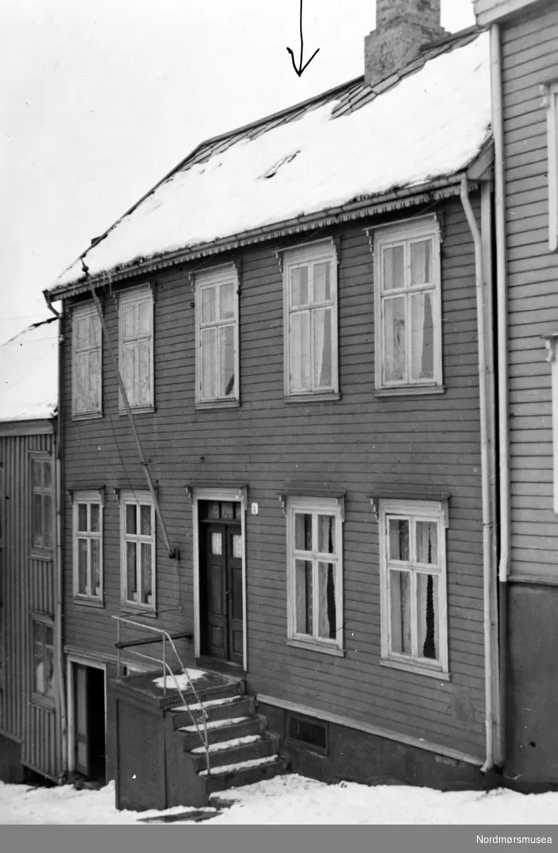 Foto fra Stokstadgården i Vågebakken 19 på Kirkelandet i Kristiansund. Bildet er datert 10. januar 1939. Fotograf er ukjent. Fra Nordmøre Museums fotosamlinger. EFR2015