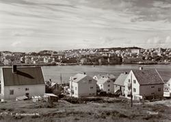 Postkort ";1"; med motiv fra noe av bebyggelsen på Innlandet