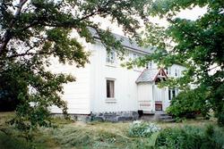 ";Heimen";. Gnr. 82, Bnr. 75 på Langøy i Averøy kommune. Hus