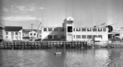 Vikan, Nordlandet, i Kristiansund (Info: Kjell Brevik).  Kai