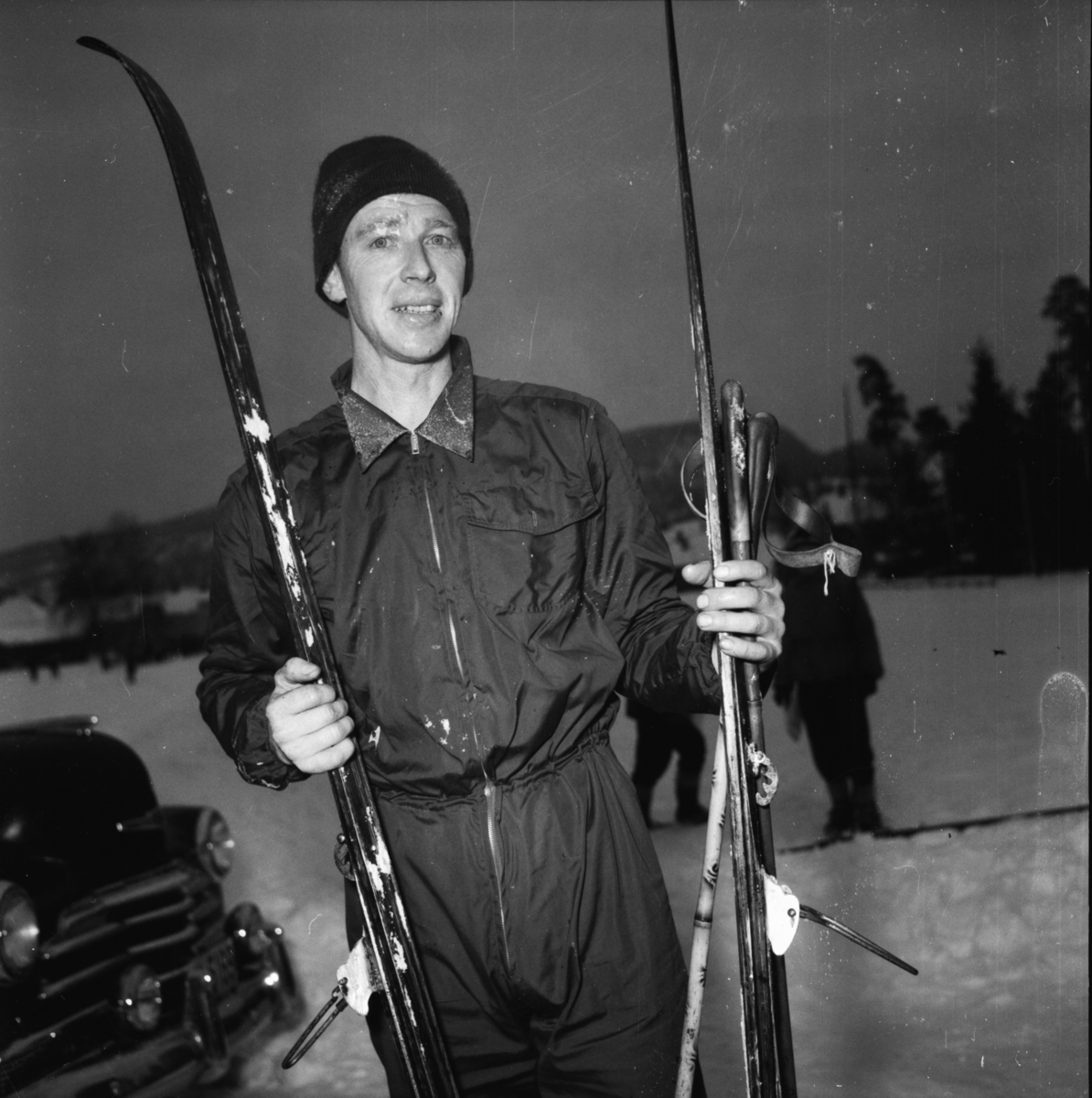 Vardens arkiv. "K.M. i Lunde. Langrenn"  23.01.1954