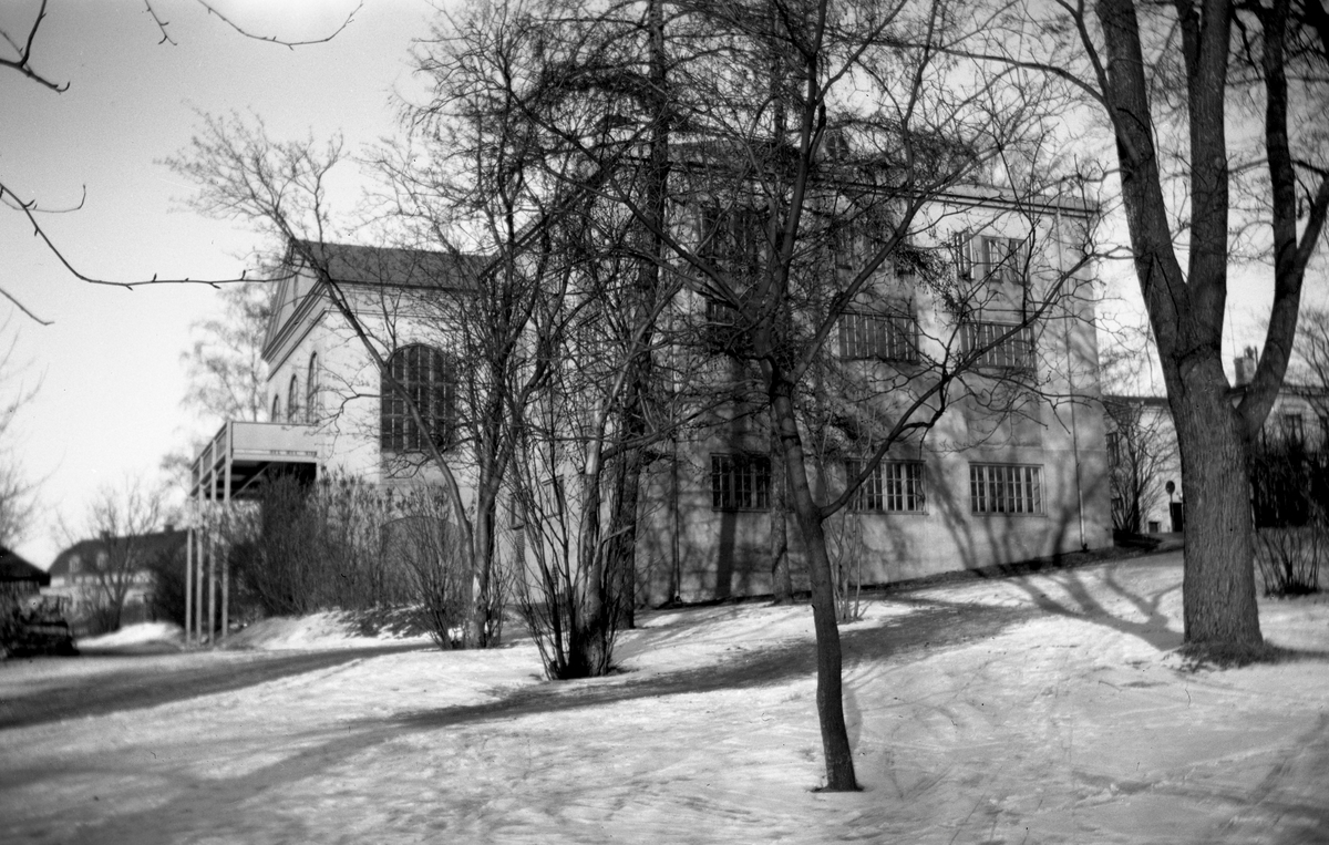 Badhuset i Arvika vid gamla stadsparken. Huset byggdes 1924 och fungerade som bibliotek samtidigt som badhus och är numera kommunal musikskola.