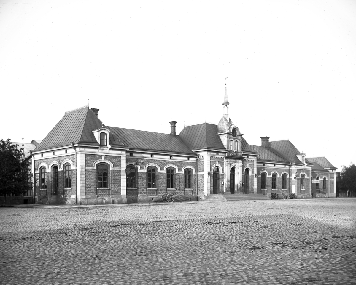 Centralstationen i Karlstad, även kallad Västra station. Bilden tagen runt förra sekelskiftet.