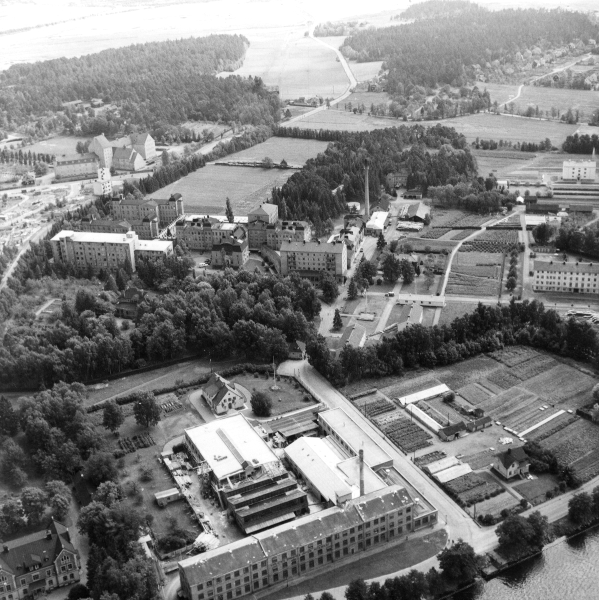 Flygbild över lasarettsområdet med omgivningar 1947.
