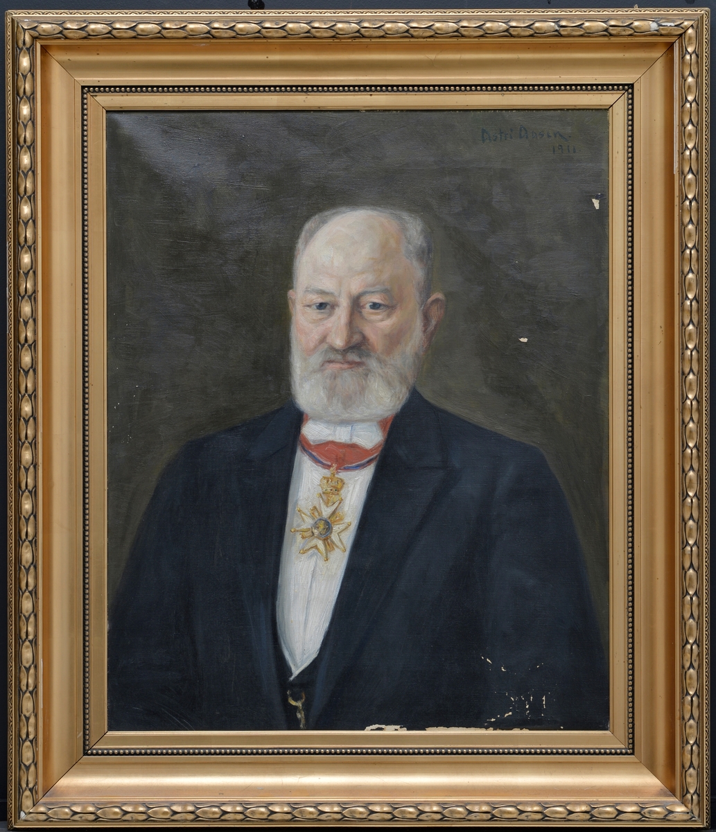 Malt portrett av Bård Iversen med St. Olavs Orden.