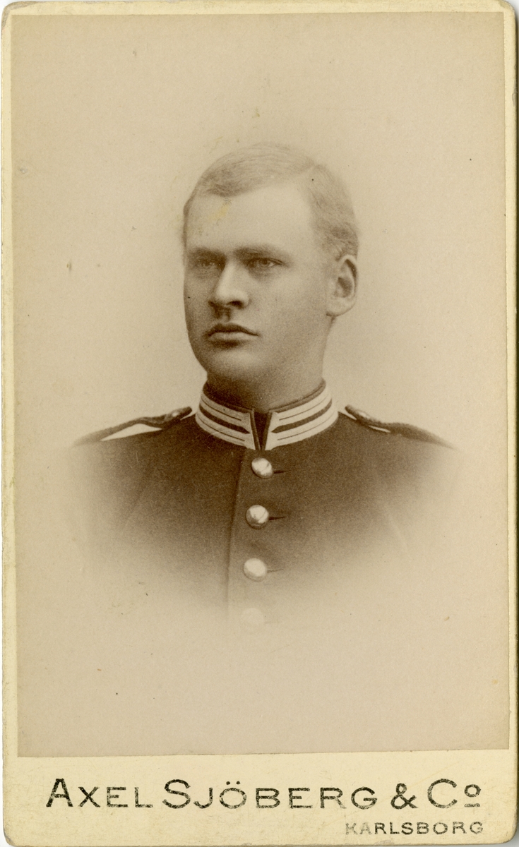 Porträtt av Carl August Pontus Axelsson Sjögreen, kapten vid Första livgrenadjärregementet I 4.