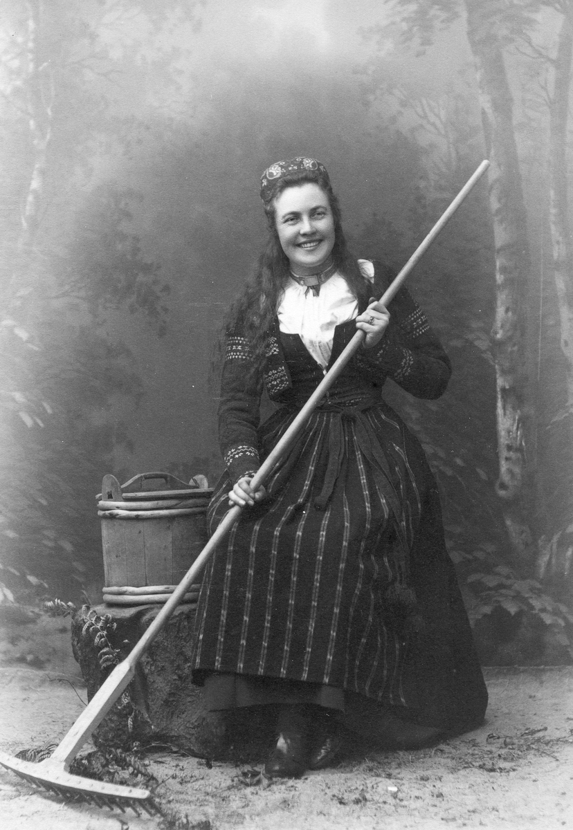 Ida Albertina Gawell - Blumenthal, Stockholm. Född 4 november 1869. (Delsbostintan)