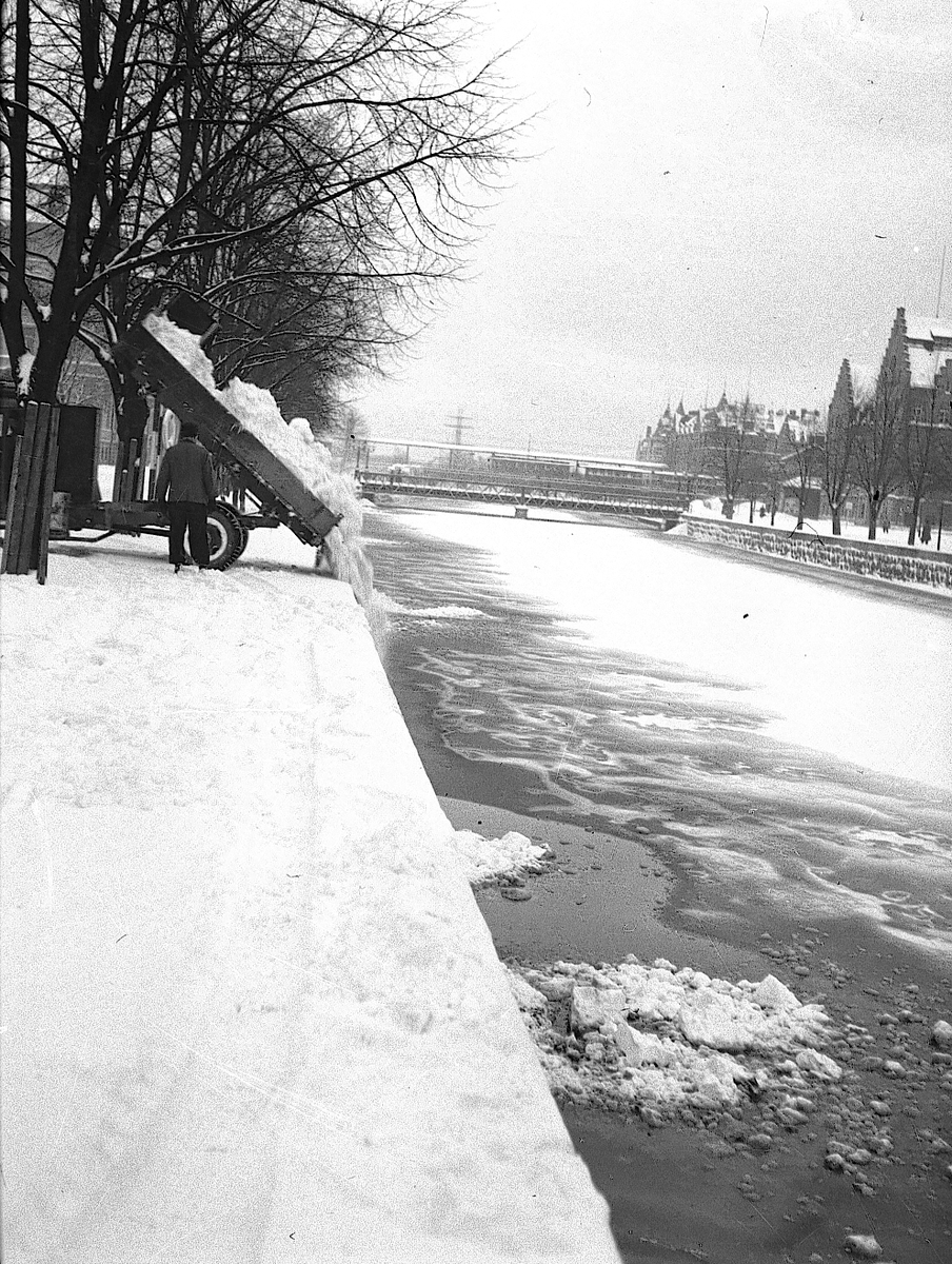 Snöoväder, 1943

