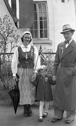 Lærerskolens' opptog fredsvåren, familiebilde.