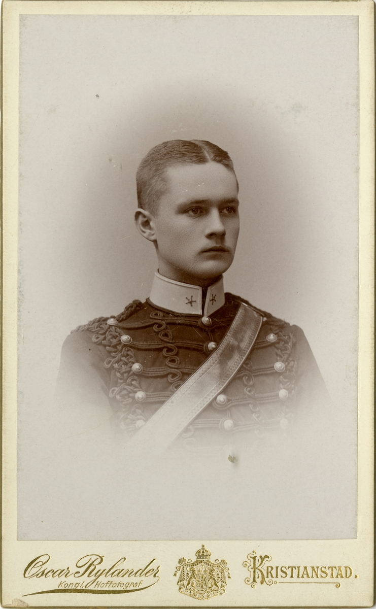 Porträtt av Ture Peter Sandgren, underlöjtnant vid Wendes artilleriregemente A 3.