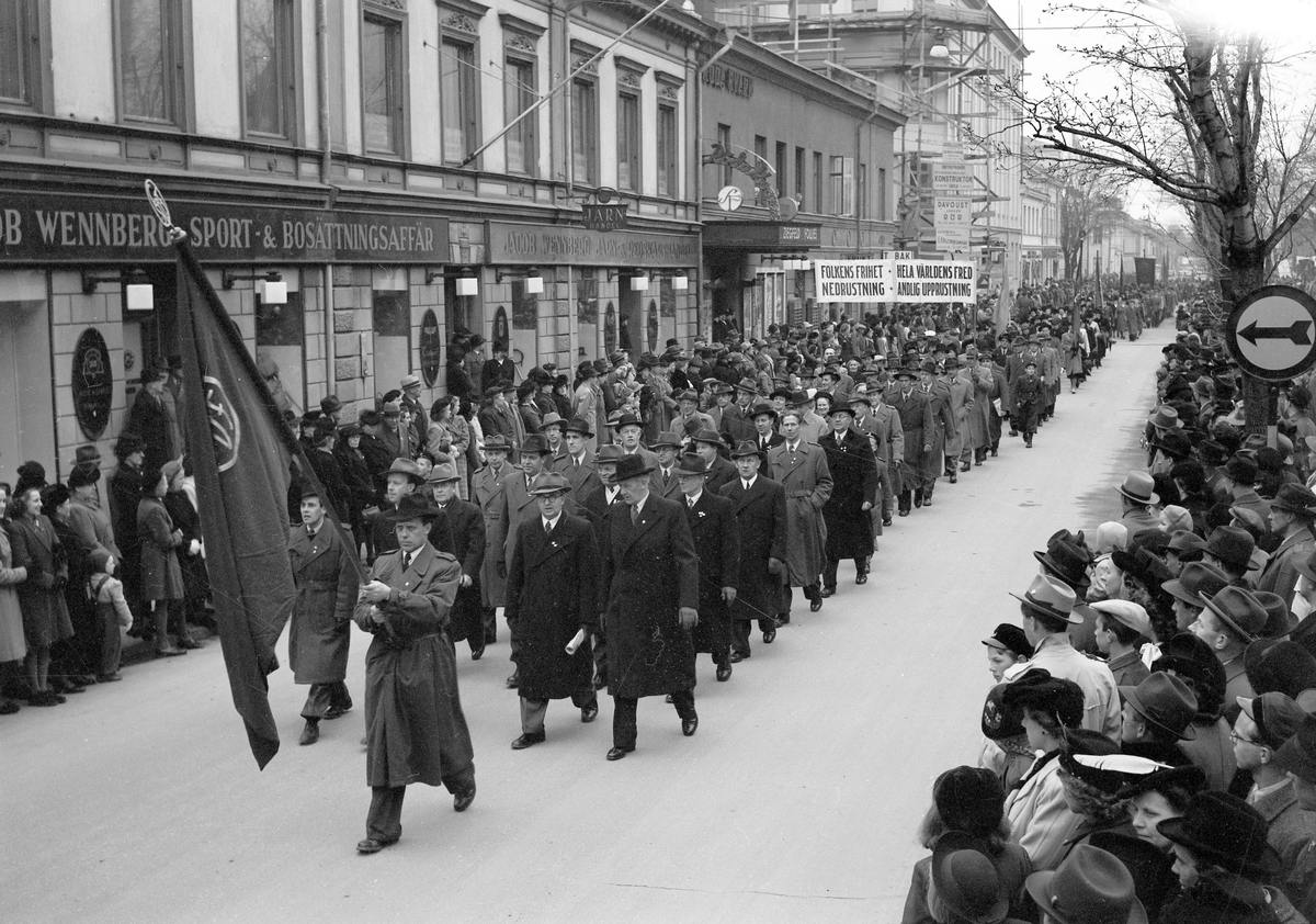 Demonstrationstågen genom staden. Den 19 september 1946.
