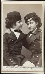 Betty Schnell og Anna Scholl.