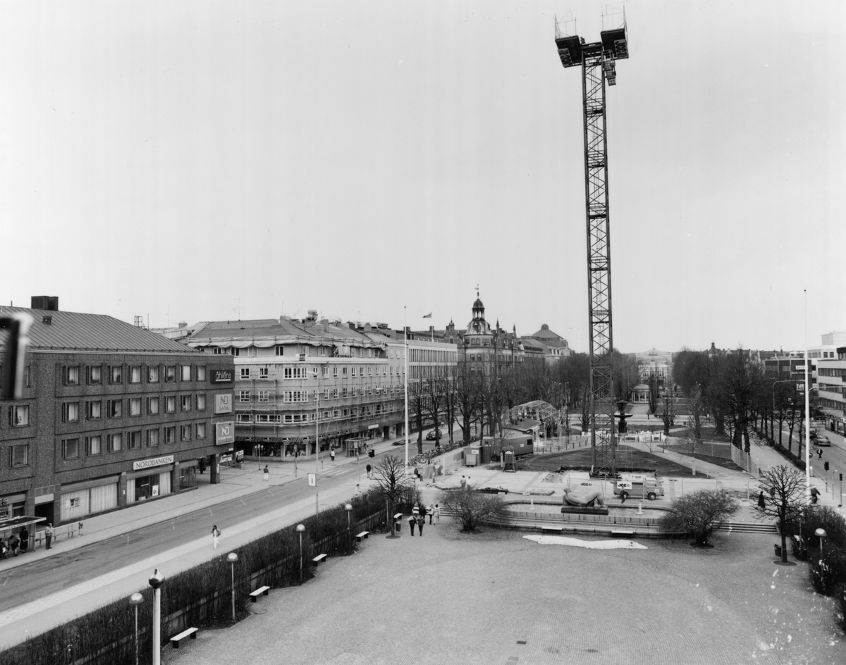Gävle stad – Norr, Esplanaden med utställningstornet "Högfärden" taget från Rådhuset.