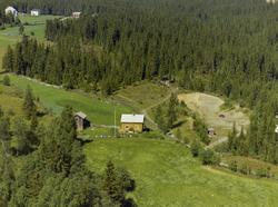 Svebakken. Småbruk. Stue og lite uthus. Kulturlandskap. Små 