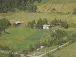 Aurtun, småbruk under maling, utløe, hesjer, Benna, Gausdal