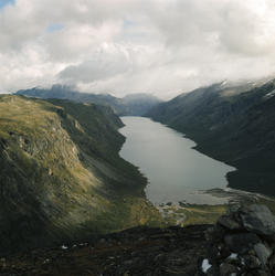 Gjende fra Gjendetunga