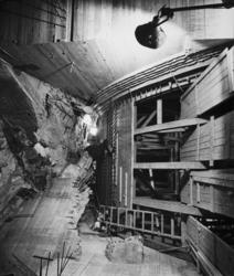 Oslotunnelen : Nationaltheatret stasjonshall, armering av re