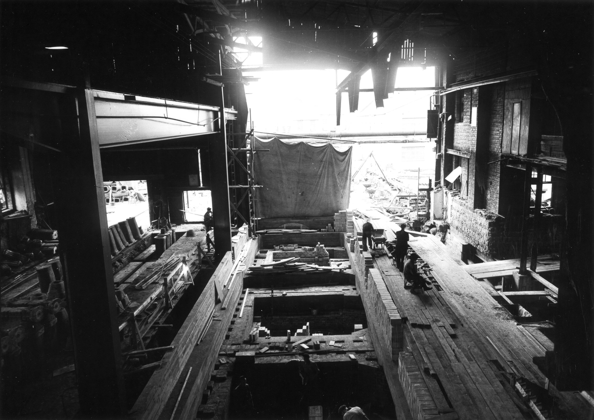 Martinugn nr 1 under byggnad. Fotografiet taget från plattform söder om byggplatsen, den 25 september 1953.