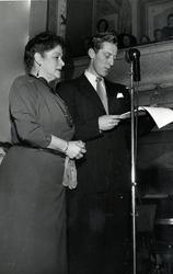 Victoria Bachke og Håkon Karlsen i Frimurerlosjen.
"Kjære f