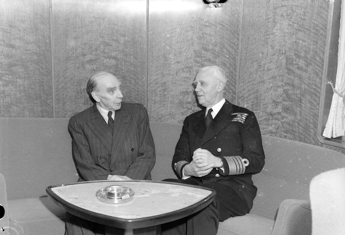 Hurtigrute Håkon Jarl på sin første tur nordover.