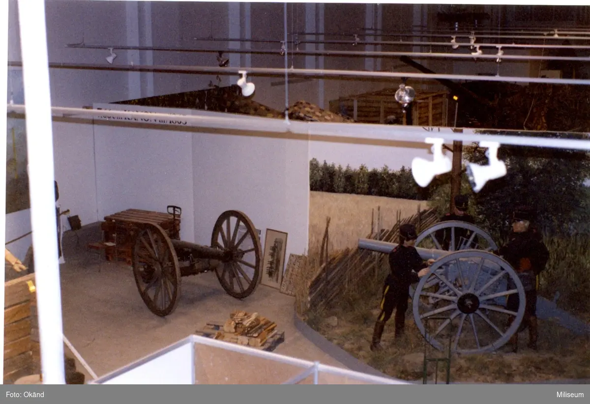 Försvarshistoriska muséet, Jkpg. Interiör, kanoner.