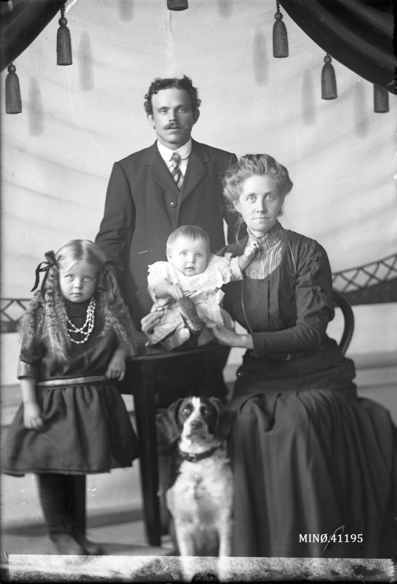 Portrett av familien Signel