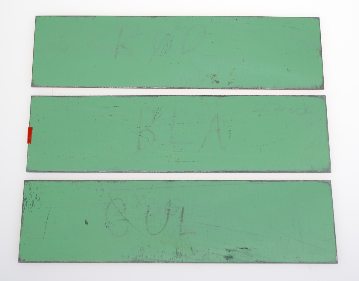 I alt 45 klisjeer som viser bygg knyttet til Bøndernes Salglslag i Trondheim fra 1921 og til det nye anlegget på Tunga stod klart i 1967. Det er også klisjeer med motiv fra Stjørdal, Levanger, Steinkjer og Oppdal. Det er også landskapsbilder.