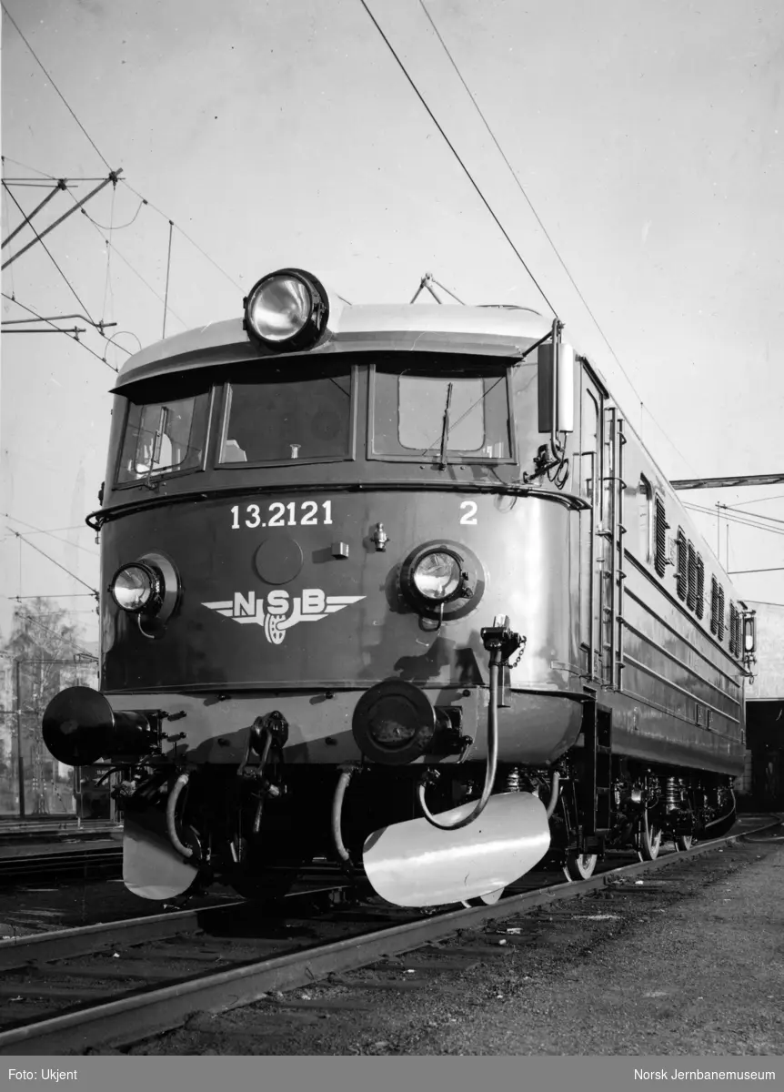 Elektrisk lokomotiv El 13.2121 som nytt