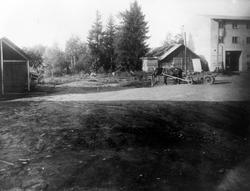 Meieritomta fra ca. 1955, Mysen i Eidsberg. Til høyre bygnin