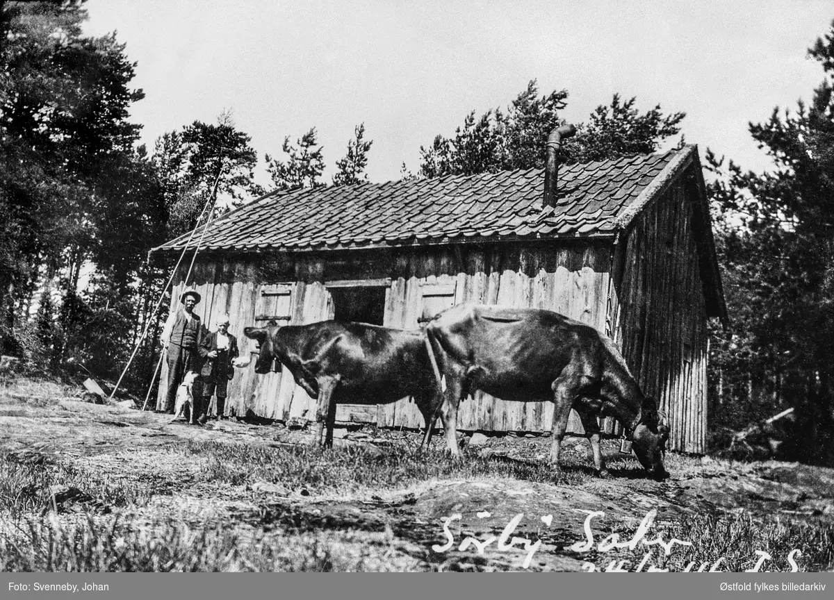 Sørbysetra i Trømborgfjella i Eidsberg i 1914. Personene på bildet er ukjente.