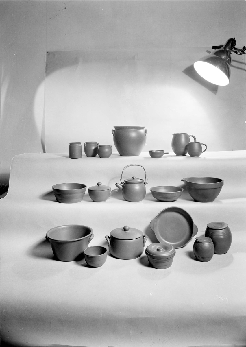 Keramik från Upsala-Ekeby AB, Uppsala 1942